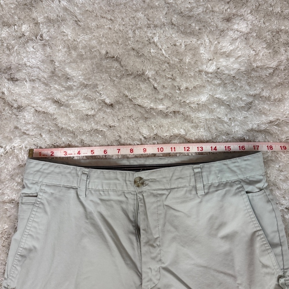 Greg Norman Collection Men's 34 Light Gray Cargo Shorts Performance - Picture 6 of 6